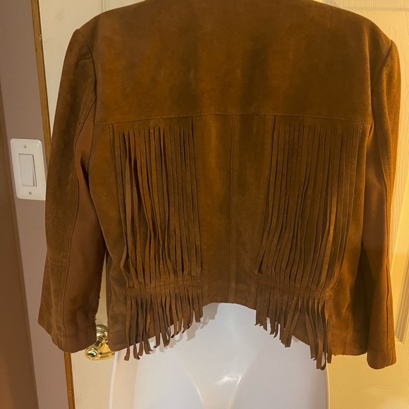 BCBG Suede faux CROPPED FRINGE JACKET - Picture 3 of 4